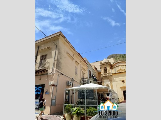 Trilocale in Vendita a Alcamo, 195'000&euro;, 160 m²