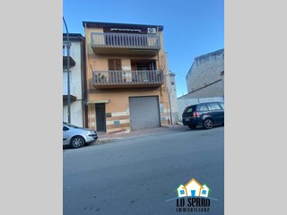 Quadrilocale in Vendita a Alcamo, 160'000&euro;, 150 m²