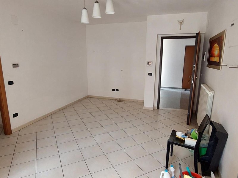 Trilocale in Vendita a Corropoli, 62'000&euro;, 85 m²