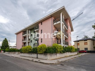 Trilocale in Vendita a Montecchio Emilia, 220'000&euro;, 102 m², con Box