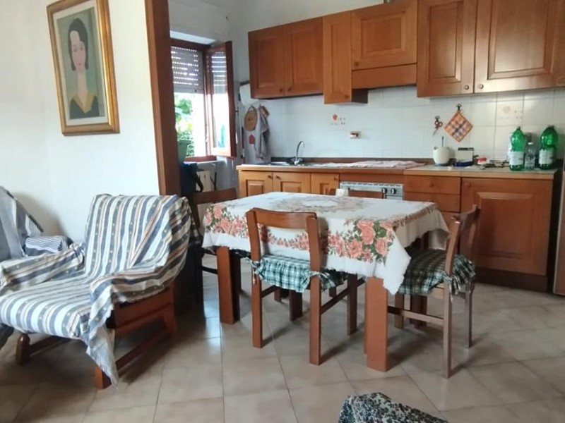 Quadrilocale in Affitto a Massa, zona Marina di Massa, 700&euro;, 67 m², arredato