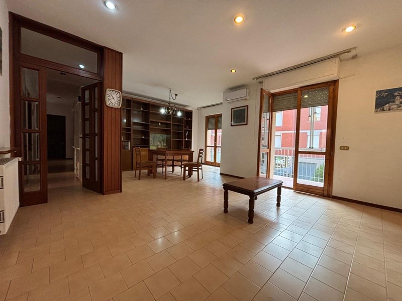 Appartamento in Vendita a Castelfiorentino, 168'000&euro;, 113 m², con Box