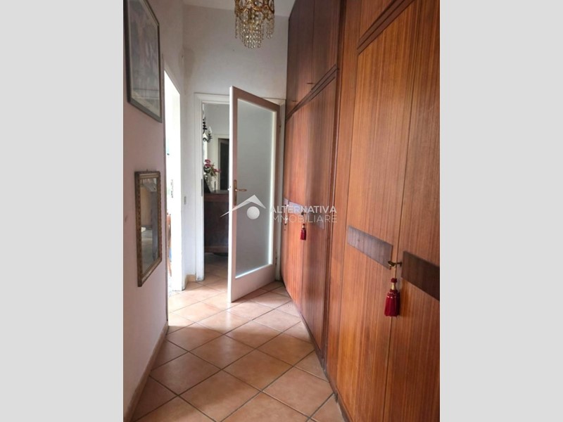 Appartamento in Vendita a Pontedera, 169'000&euro;, 102 m², con Box