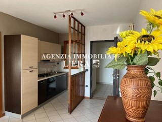 Quadrilocale in Vendita a Calcinaia, 140'000&euro;, 70 m², arredato, con Box