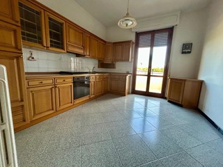 Quadrilocale in Vendita a Empoli, 230'000&euro;, 98 m², con Box