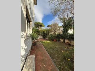 Appartamento in Affitto a Pisa, 1'050&euro;, 90 m², arredato