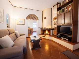 Quadrilocale in Vendita a Vicopisano, zona San Giovanni Alla Vena, 128'000&euro;, 90 m², arredato