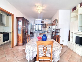 Trilocale in Vendita a Cecina, 228'000&euro;, 88 m²