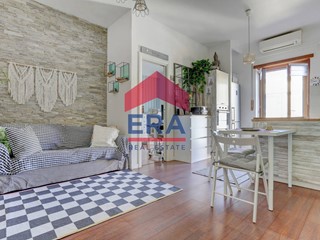 Trilocale in Vendita a Roma, 189'000&euro;, 65 m²