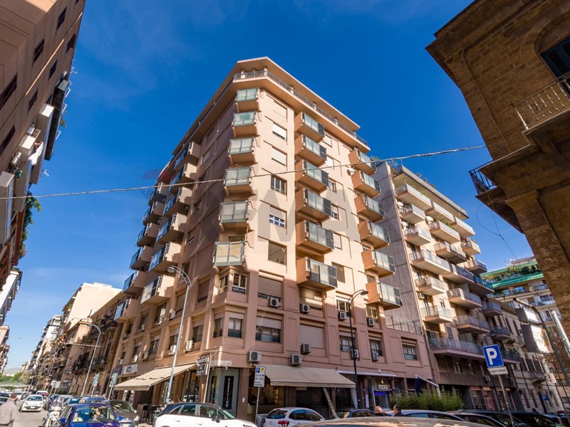 Appartamento in Vendita a Palermo, 470'000&euro;, 171 m²
