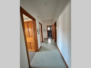 Quadrilocale in Vendita a Mascalucia, 136'000&euro;, 123 m²