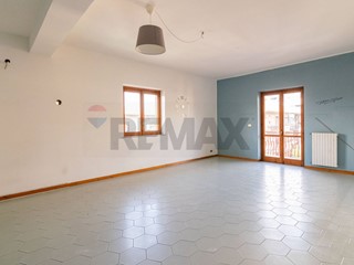 Quadrilocale in Vendita a Mascalucia, 136'000&euro;, 123 m²