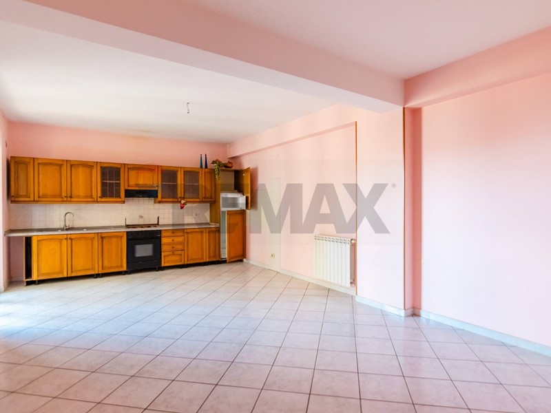 Quadrilocale in Vendita a Aci Catena, 145'000&euro;, 120 m²