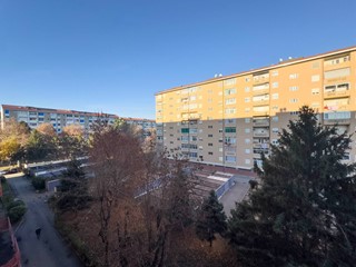 Appartamento in Vendita a Torino, 129'000&euro;, 135 m²