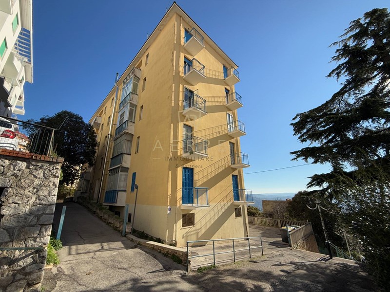 Appartamento in Vendita a Chieti, 103'000&euro;, 140 m²
