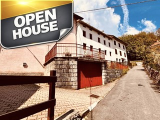 Appartamento in Vendita a Tonezza del Cimone, 27'000&euro;, 116 m²