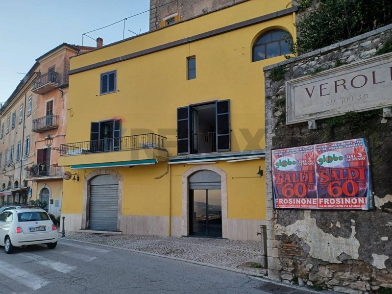 Attività commerciale in Affitto a Veroli, 179 m²