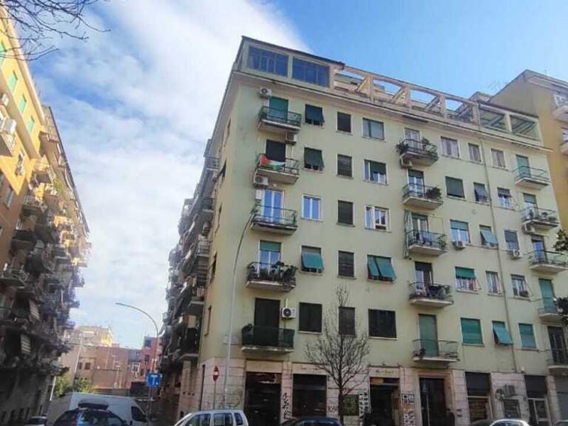 Trilocale in Vendita a Roma, zona Pigneto, 320'000&euro;, 90 m²