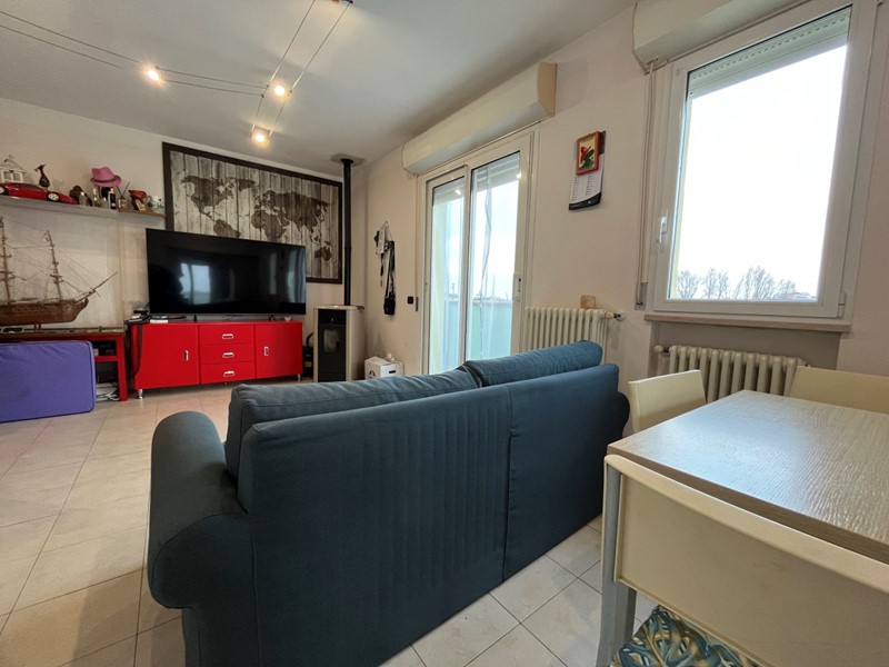 Appartamento in Vendita a Rimini, 240'000&euro;, 70 m², arredato, con Box