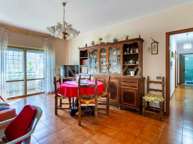 Trilocale in Vendita a Roma, 255'000&euro;, 93 m²
