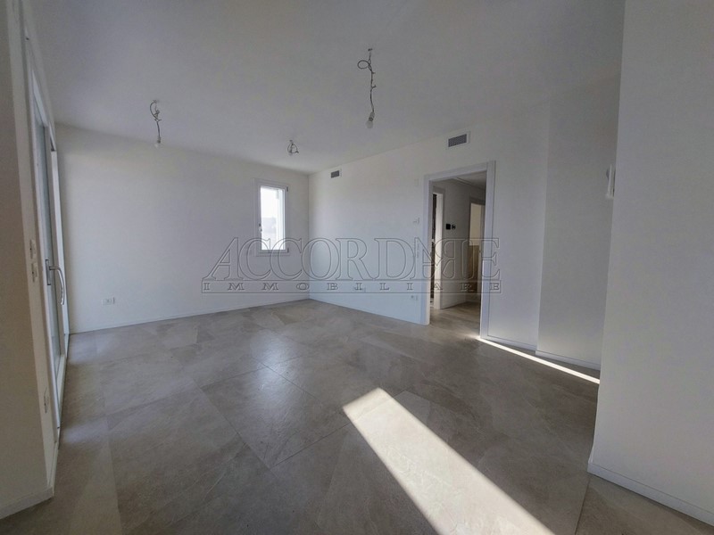 Trilocale in Vendita a Padova, zona San Filippo Neri, 348'000&euro;, 160 m², con Box