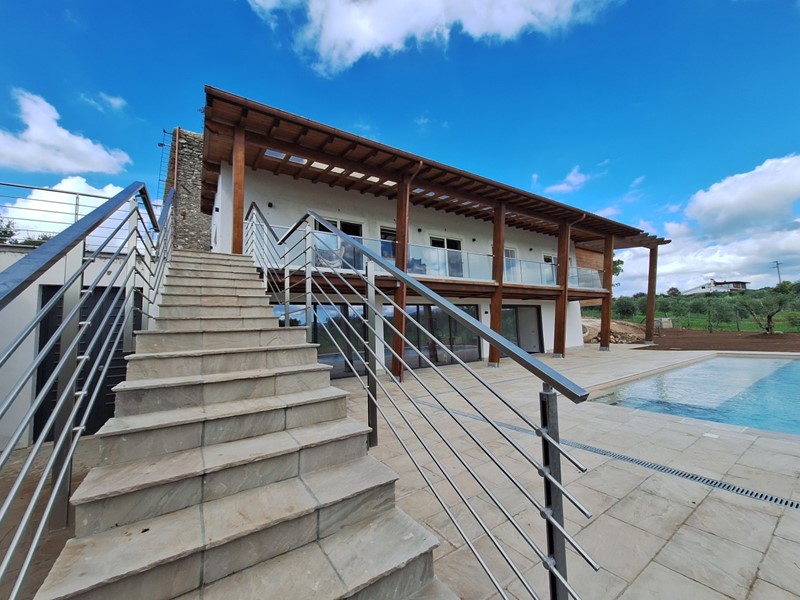 Casa Indipendente in Affitto a Viterbo, 300 m², arredato