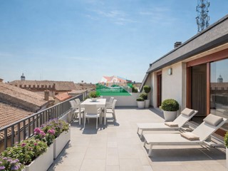 Appartamento in Vendita a Ravenna, 500'000&euro;, 150 m², arredato