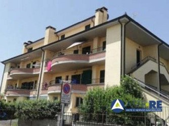 Trilocale in Vendita a Vitorchiano, 81'000&euro;, 90 m²
