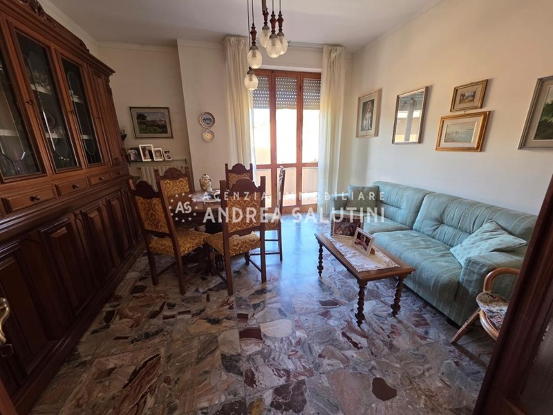 Appartamento in Vendita a Pontedera, 175'000&euro;, 130 m², arredato, con Box