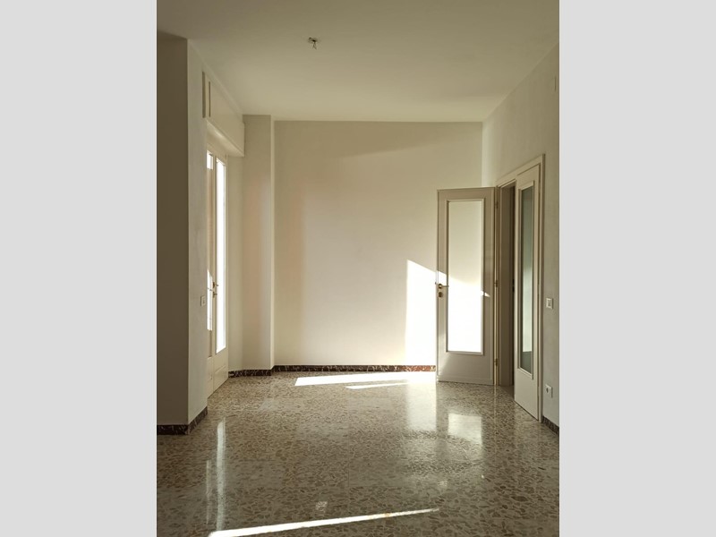 Quadrilocale in Affitto a Lucca, zona Arancio, 1'300&euro;, 110 m²