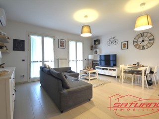 Trilocale in Vendita a Lucca, zona Santissima Annunziata, 160'000&euro;, 50 m²