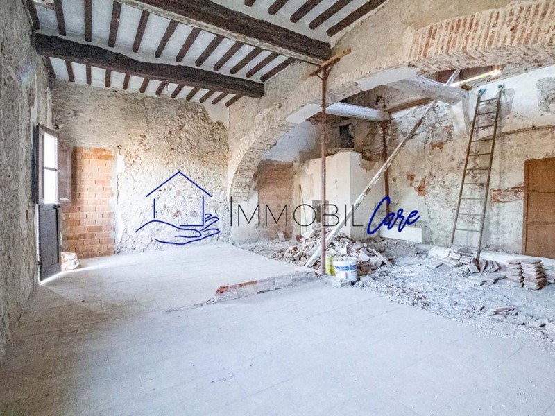 Trilocale in Vendita a Vecchiano, zona Avane, 75'000&euro;, 113 m²