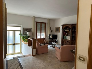 Appartamento in Vendita a Empoli, 269'000&euro;, 120 m², con Box