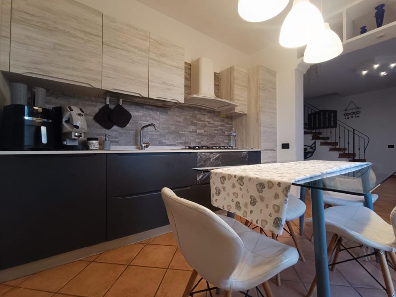 Appartamento in Vendita a Massa, zona Marina di Massa, 310'000&euro;, 105 m², arredato, con Box