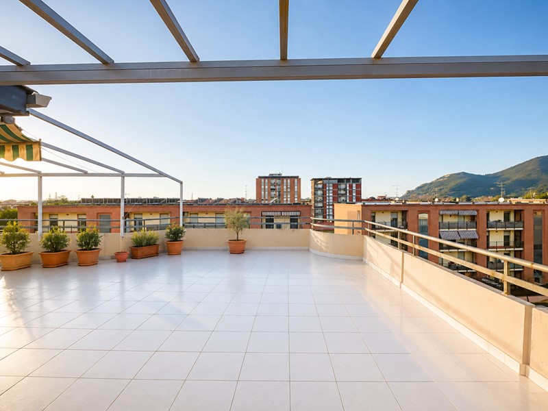 Attico in Vendita a Cascina, 179'000&euro;, 110 m², arredato, con Box