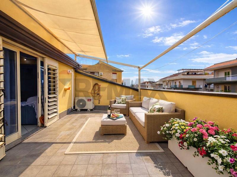 Attico in Vendita a Acireale, 65'000&euro;, 100 m²