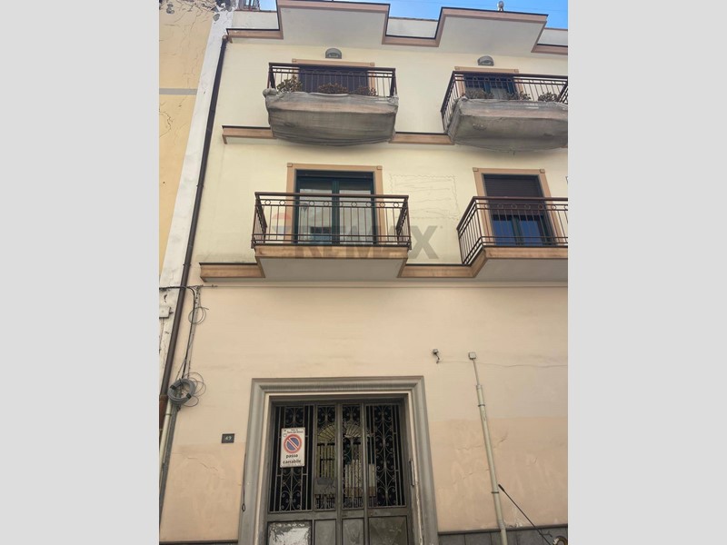 Quadrilocale in Vendita a Torre del Greco, 180'000&euro;, 151 m²
