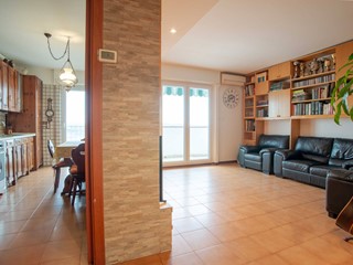 Trilocale in Vendita a Trieste, 198'000&euro;, 88 m²