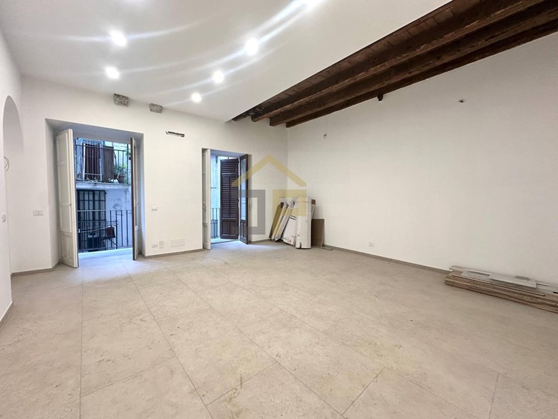 Monolocale in Vendita a Palermo, 98'000&euro;, 62 m²