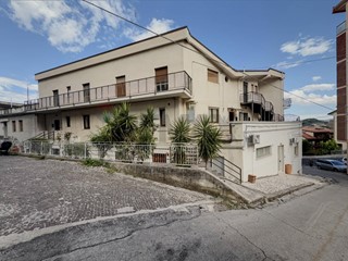 Appartamento in Vendita a Casoli, 75'000&euro;, 124 m²