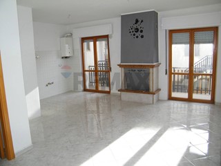Quadrilocale in Vendita a Lama dei Peligni, 55'000&euro;, 85 m²