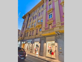 Appartamento in Vendita a Formia, 350'000&euro;, 144 m²