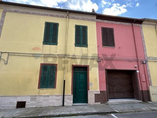 Quadrilocale in Vendita a Florinas, 34'900&euro;, 137 m²
