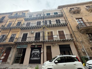 Bilocale in Vendita a Palermo, 123'000&euro;, 72 m²