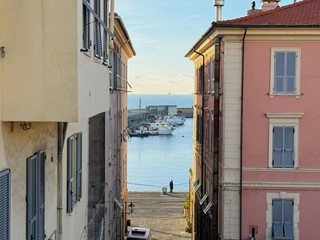 Quadrilocale in Vendita a Imperia, 130'000&euro;, 60 m²