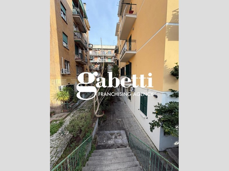Bilocale in Vendita a Roma, 167'000&euro;, 62 m²