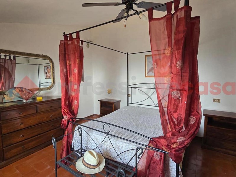 Quadrilocale in Vendita a Arezzo, 140'000&euro;, 94 m², arredato