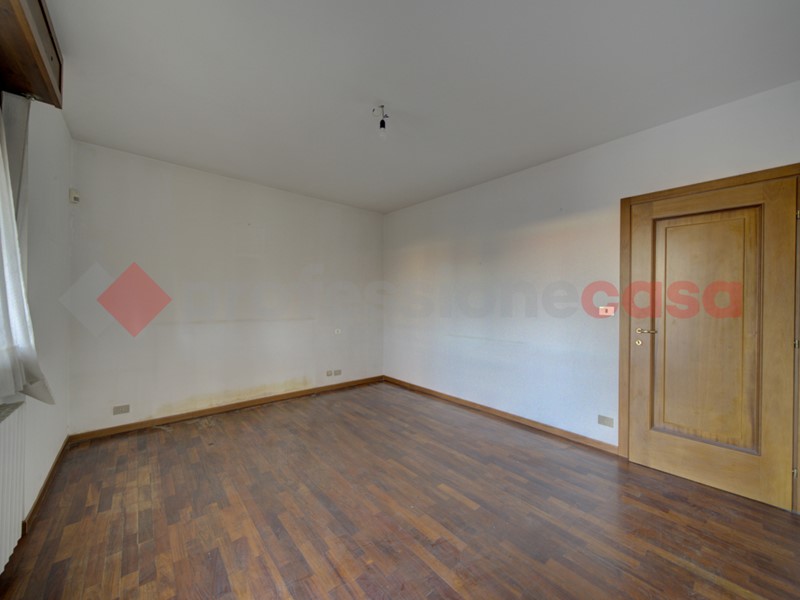 Trilocale in Vendita a Torino, 179'000&euro;, 80 m², con Box