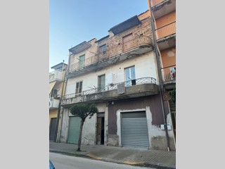 Appartamento in Vendita a Battipaglia, 250'000&euro;, 300 m²
