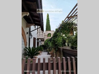 Trilocale in Affitto a Polpenazze del Garda, 1'400&euro;, 90 m², arredato